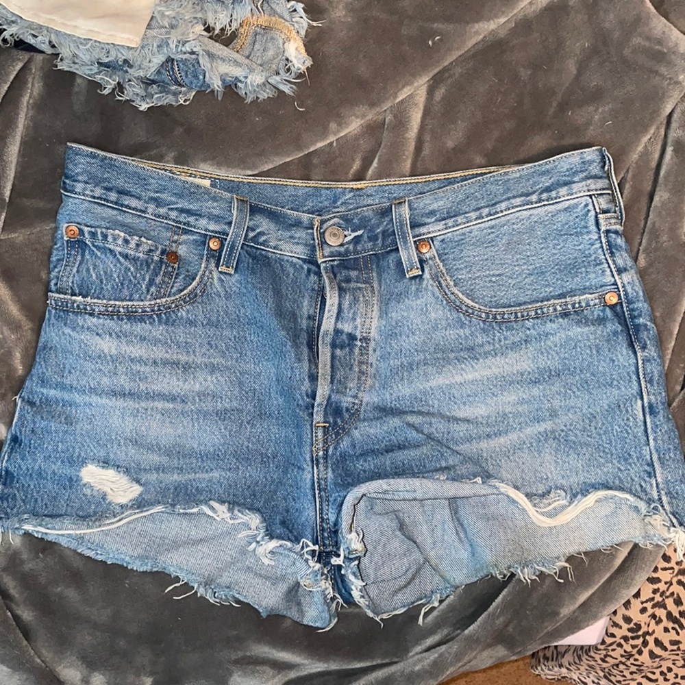 Levi shorts